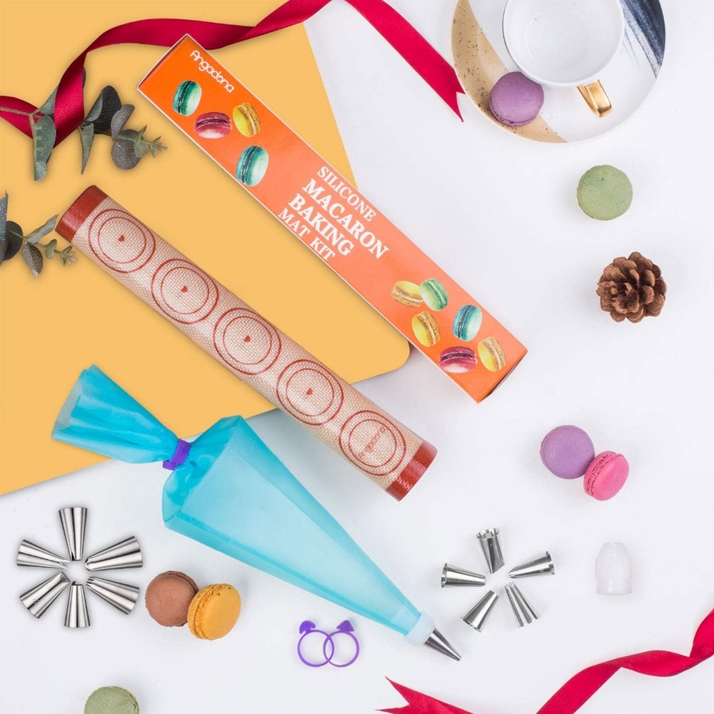 🍡 Macaron Baking Kit w/Silicone Mats, Piping Bags + Tips, Etc.